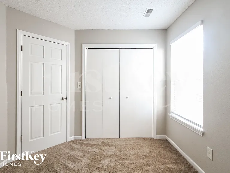 9762 Trail Dr — Photo 10