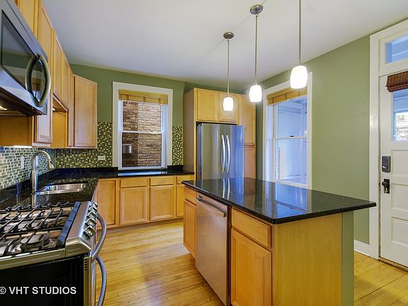4th image of 3507 N Claremont Ave #1