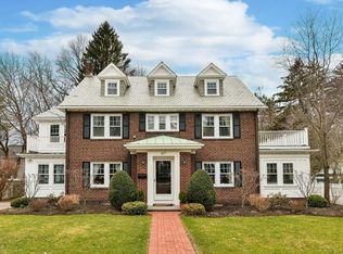 877 Chestnut St, Newton, MA 02468