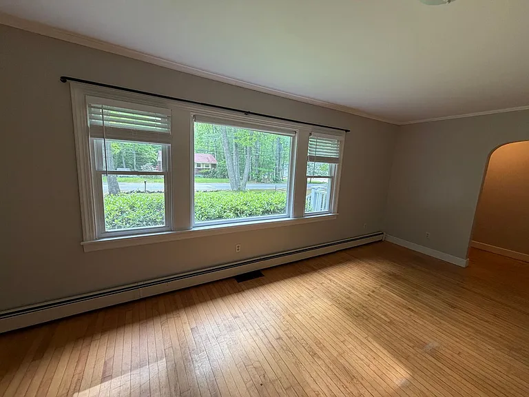 87 Mast Rd — Photo 6