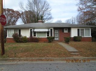 722 Hillcrest St NW, Lenoir, NC 28645