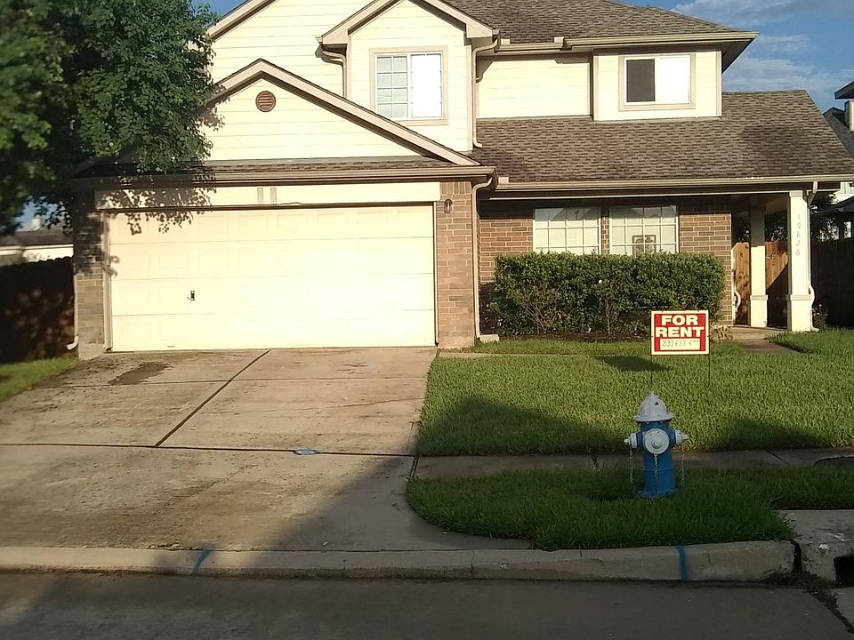 1st image of 19826 Shores Edge Dr