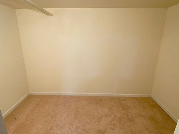5th image of 5030 W Hutchinson St #G