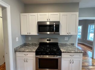 110 Crescent Ave #1, Melrose, MA 02176