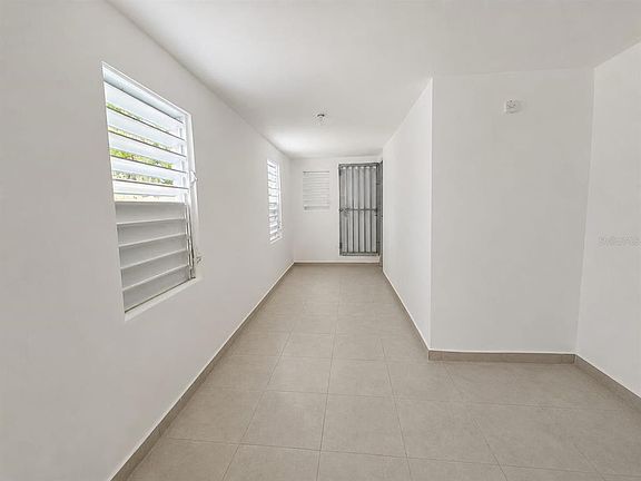 5th image of A1A CALLE A  URB. LOS ANGELES