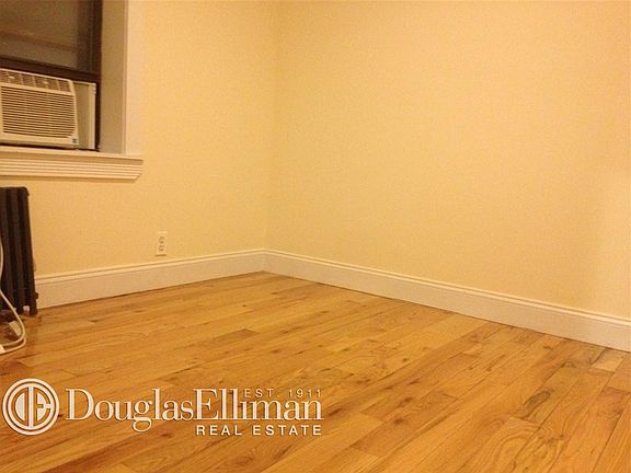 4th image of 256 E 10th St APT 3B