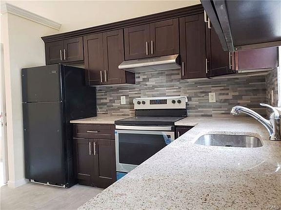 5th image of 706 Tower Ave #A