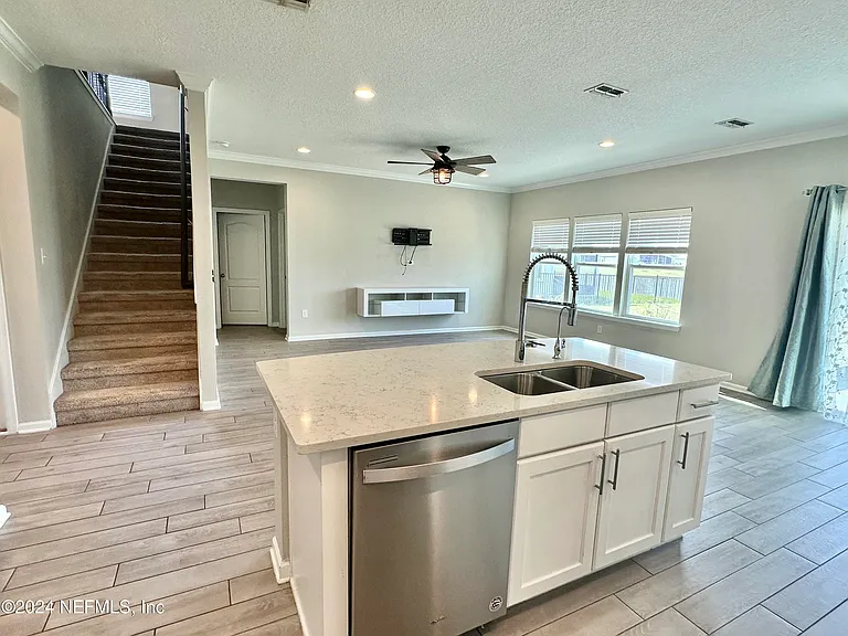 122 Codona Glen Dr — Photo 10