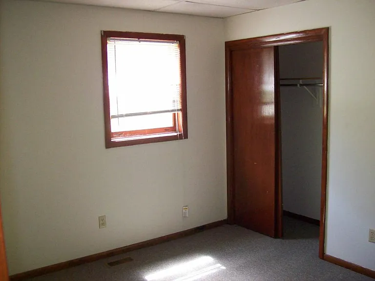 100 Robbins Rd #B — Photo 6
