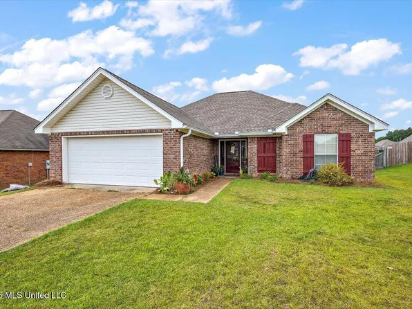 115 Ash Ridge Pl, Pearl, MS 39208