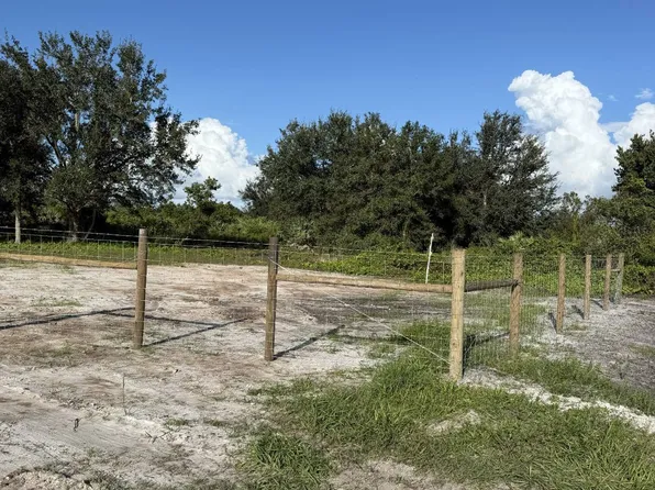 15411 NW 256th St, Okeechobee, FL 34972