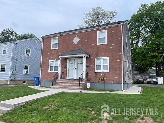 3rd image of 545 Olive Pl