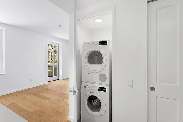 Rented by Compass | media 35