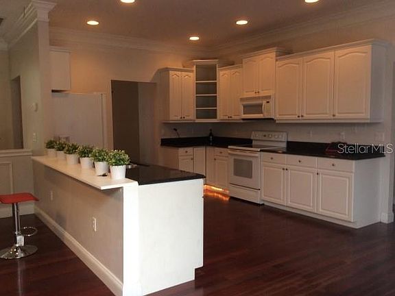 4th image of 2219 Steffanie Ct