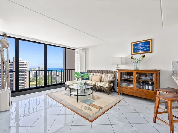 411 Hobron Ln APT 3801, Honolulu, HI 96815