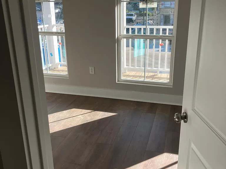 200 Evergreen Dr — Photo 3