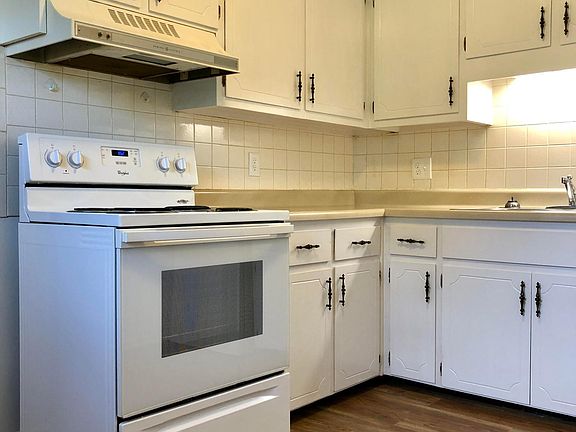 2nd image of 3231 Avondale Ave NE