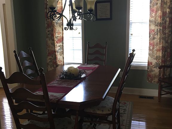 3rd image of 8614 Osborne Dr