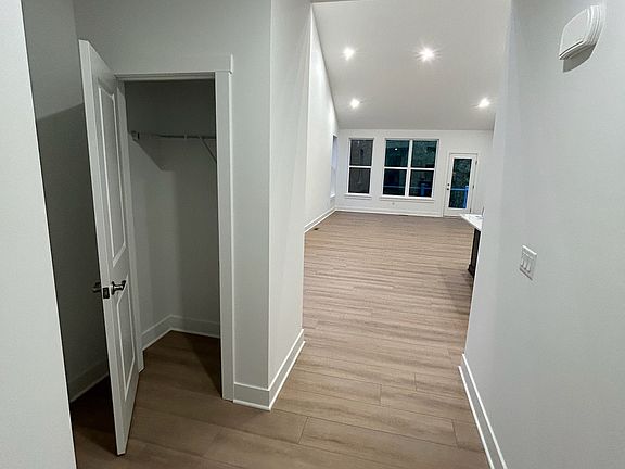 5th image of 5350 Trail Vista Dr