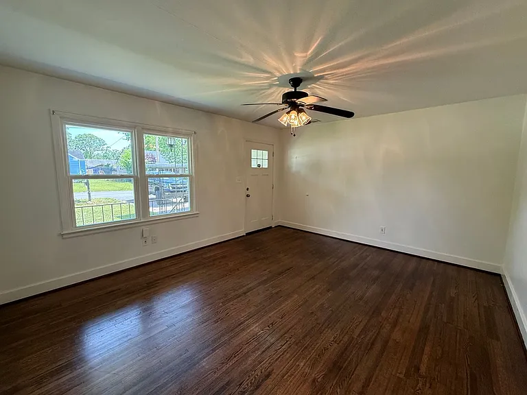 1505 Truman Ave — Photo 5