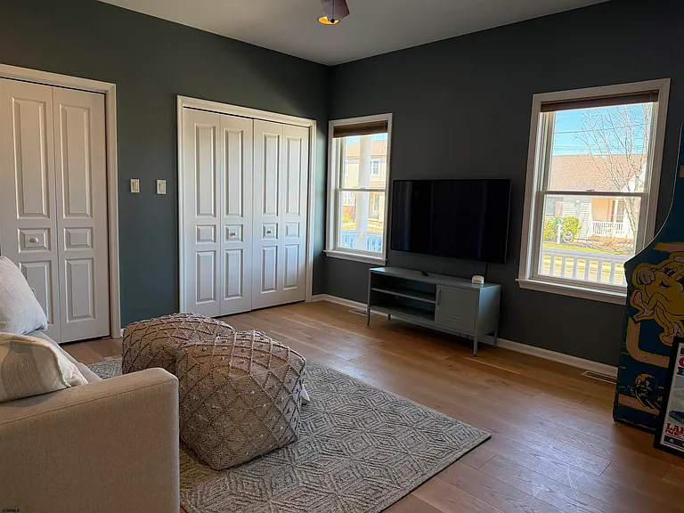802 N Harvard Ave — Photo 34
