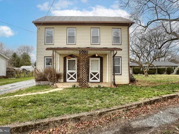 1280 Boiling Springs Rd #B, Boiling Springs, PA 17007