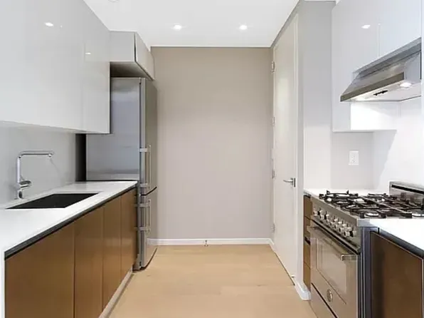 24-12 42nd Road image 5 of 12