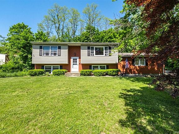 2nd image of 6 Patricia Ln