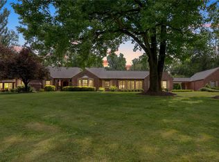 1 Spoede Ln, Saint Louis, MO 63141