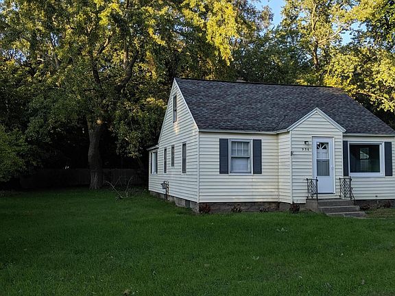 2nd image of 936 Wilson Ave