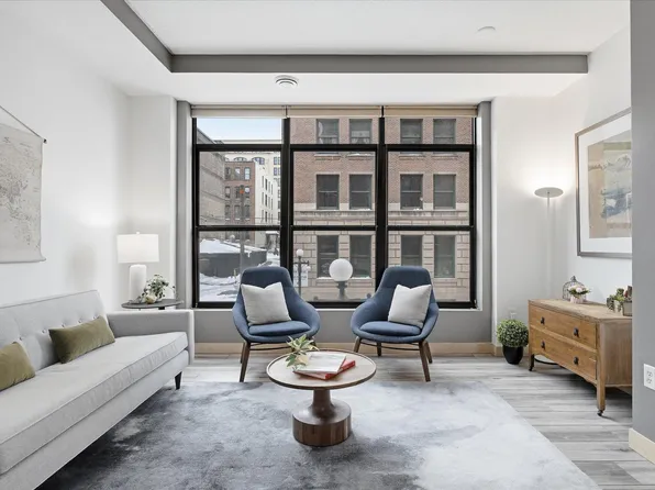 270 4th St E Unit 101, Saint Paul, MN 55101