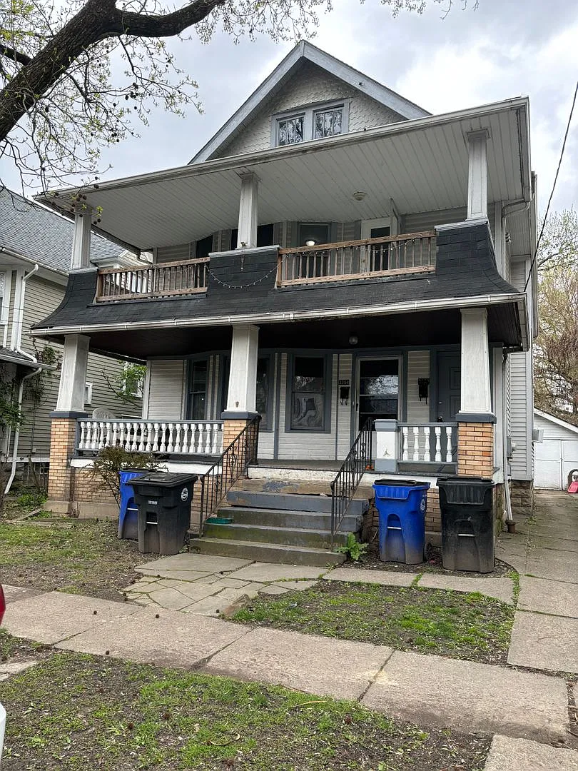 3252 W 99th St photo 1