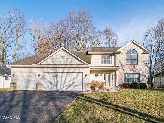 7648 Hickory Grove Rd, Sylvania, OH 43560