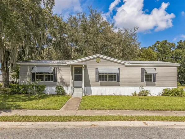 25121 Buttonwood Dr, Astatula, FL 34705