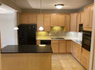 500 Greenhaven Dr APT 203, Burnsville, MN 55306