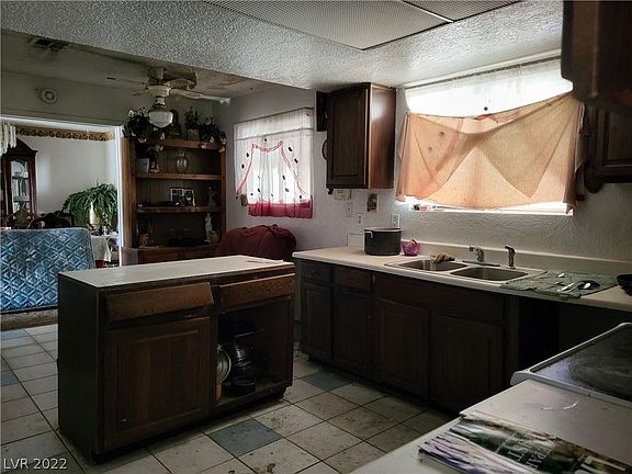 4th image of 4634 E Cleveland Ave