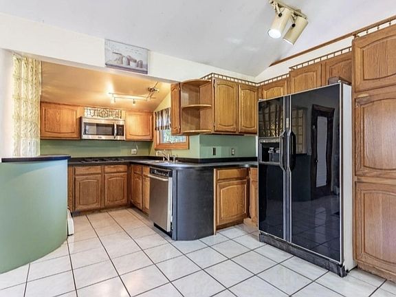 5th image of 3521 Wicker Ave Floor 2