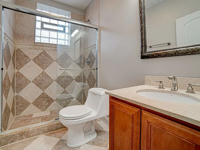 4858 S Prairie Ave #2A — Photo 15