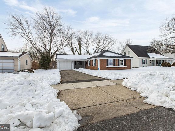 4th image of 534 Charleston Rd