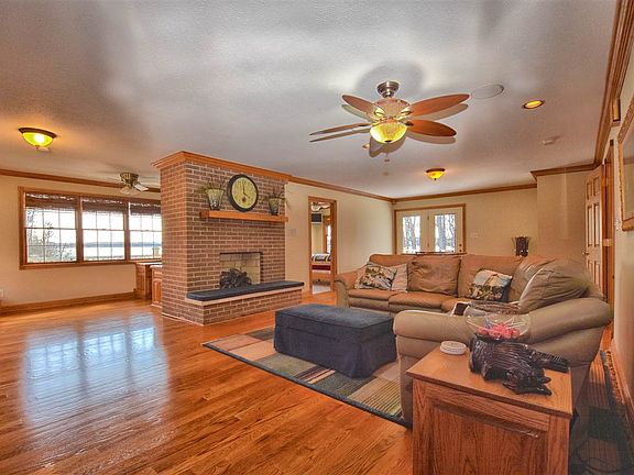 5th image of 985 Orman Dr
