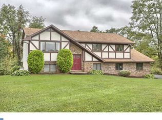 42 North Rd, Robesonia, PA 19551