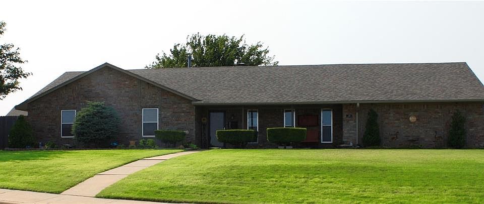 1st image of 113 Clubhouse Dr