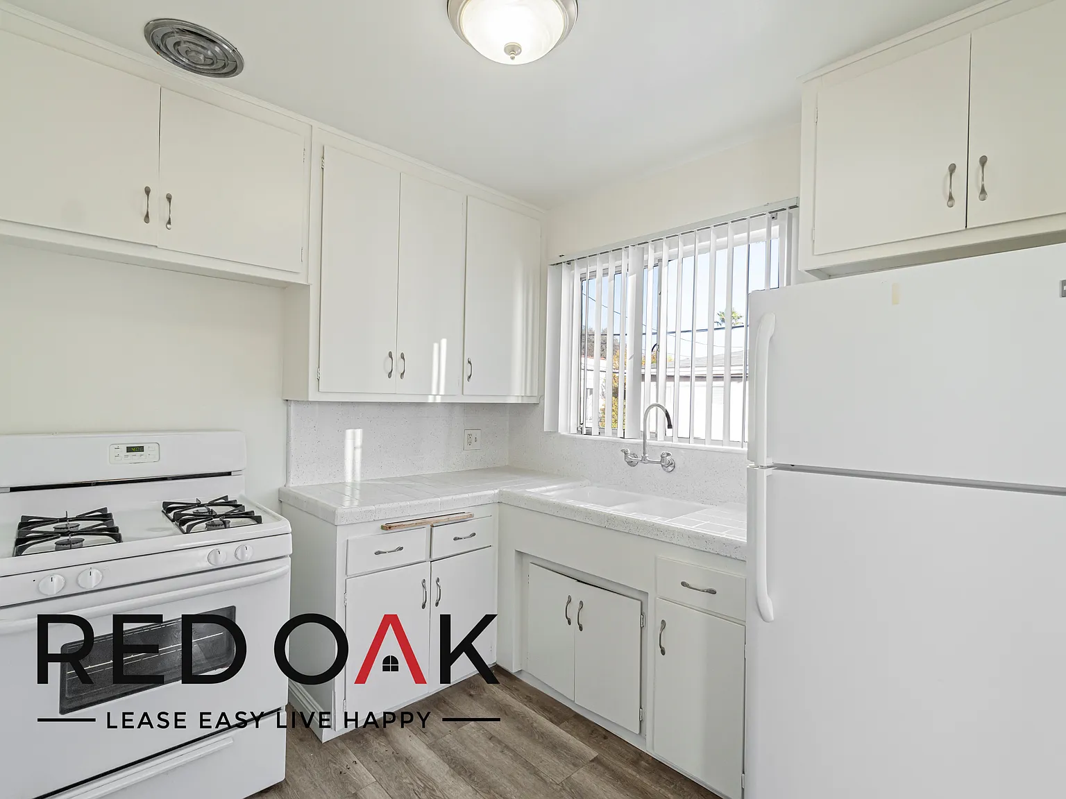 ~6 Weeks FREE~ Incredible Two Bedroom with a Private Balcony, Air Conditioning, Two Parking Space... — Photo 2