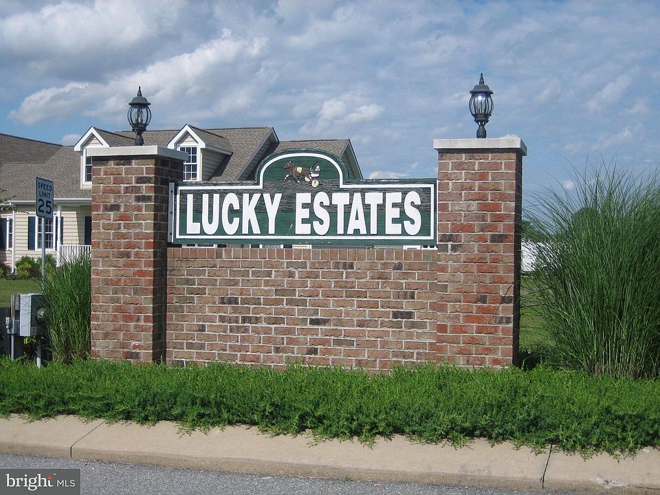 1st image of 121 Lucky Ben Dr