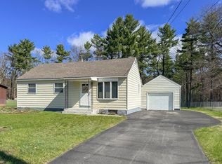 142 Hill St, Keeseville, NY 12944