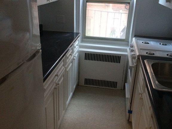 4th image of 7272 112th St APT 4E