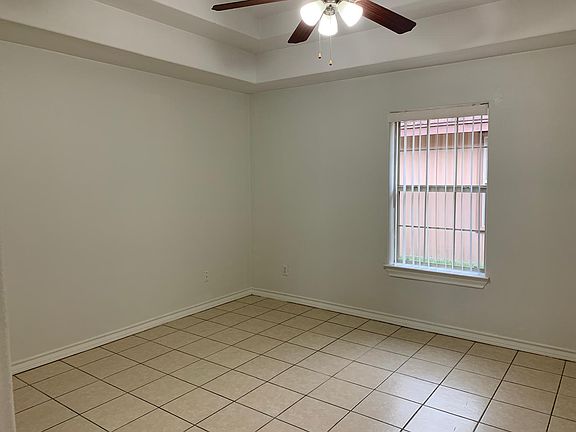 3rd image of 2101 Bahamas Dr #1
