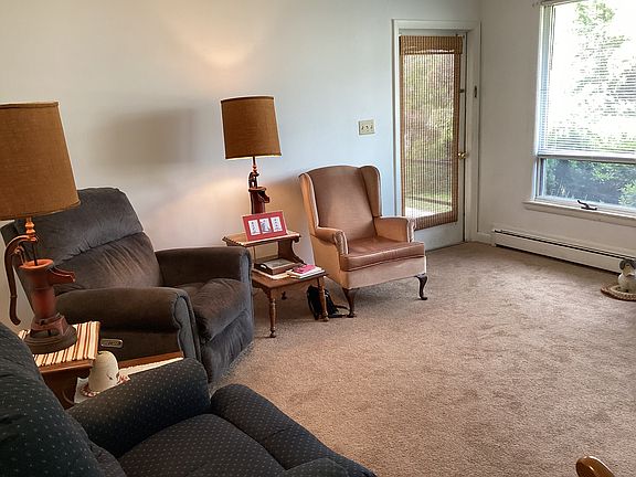 3rd image of 1 N Main St APT 3