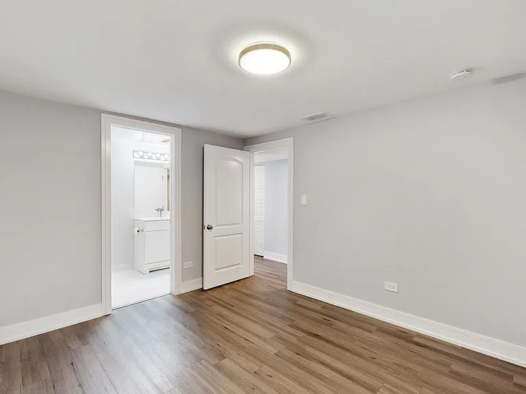 3744 S Parnell Ave #1 — Photo 8