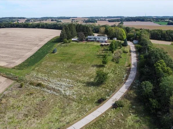 2192 County Road N, Stoughton, WI 53589